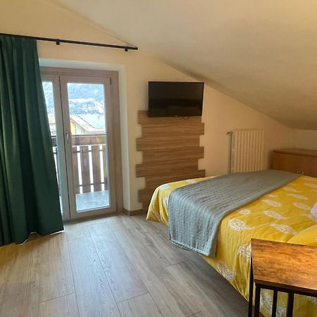 Residence S Lucia - Appartamenti Alle Porte Di Bormio ヴァルディソット エクステリア 写真