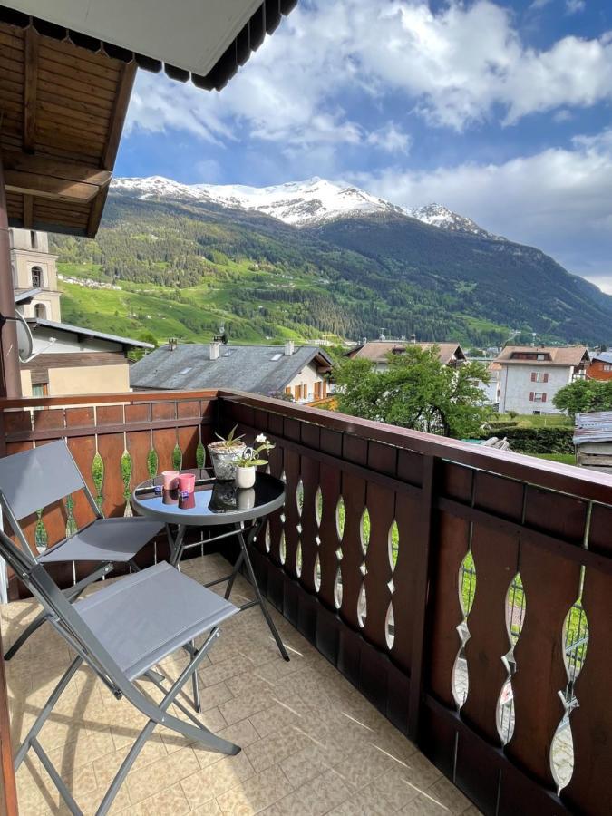 Residence S Lucia - Appartamenti Alle Porte Di Bormio ヴァルディソット エクステリア 写真