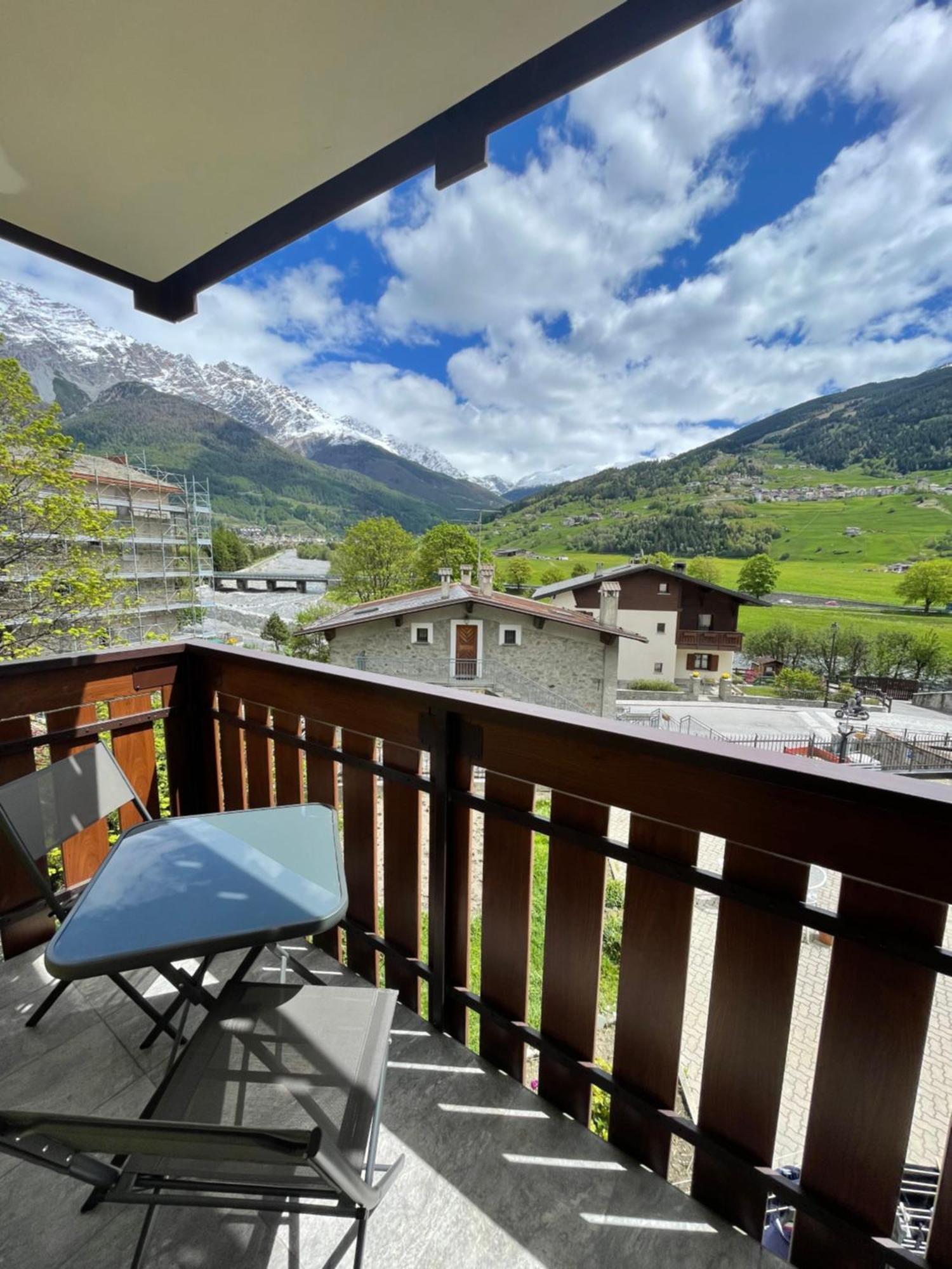 Residence S Lucia - Appartamenti Alle Porte Di Bormio ヴァルディソット エクステリア 写真